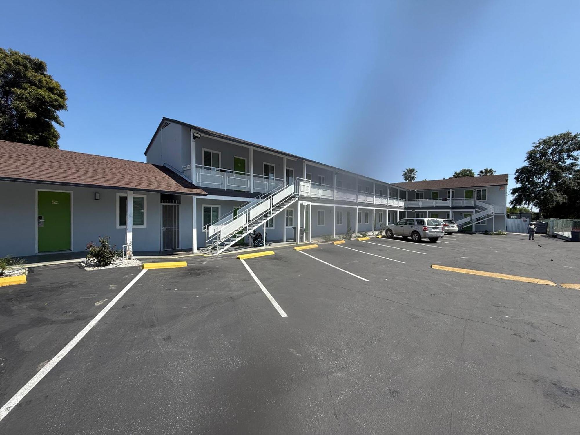 Hi-Way Host Motel Pasadena Buitenkant foto